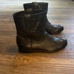 Frye Anna Shortie Black Boot Size 9.5B